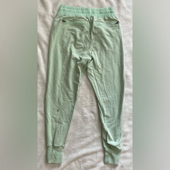 Mint Green Lululemon Joggers size 8 - Picture 6 of 6